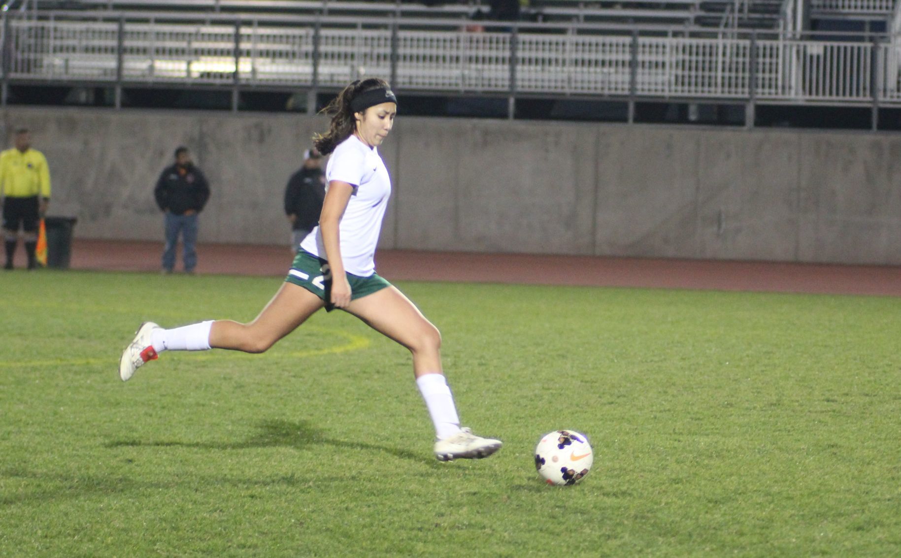 Kingsburg shuts out Selma